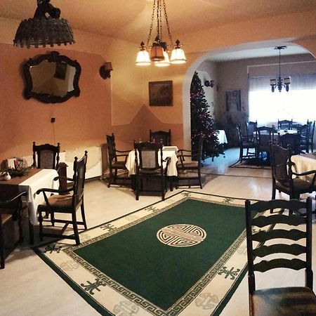Bed and Breakfast Vila Monica à Târgu-Mureş Extérieur photo